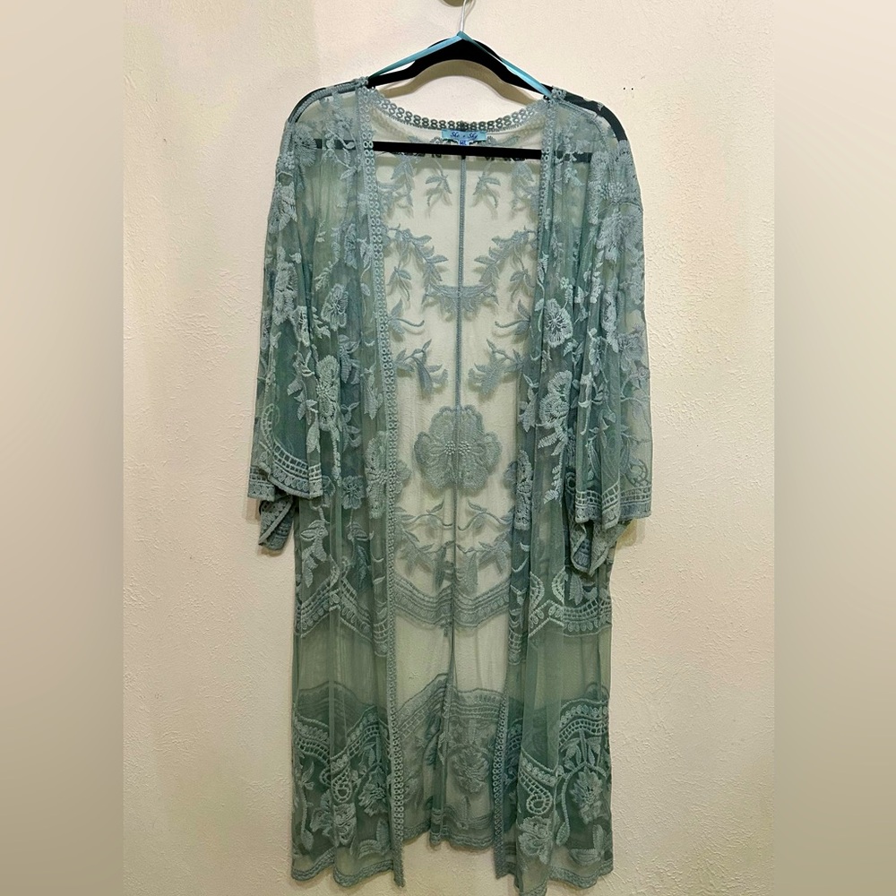 She & Sky lace duster, kimono, lingerie topper, or swimsuit coverup. M/L